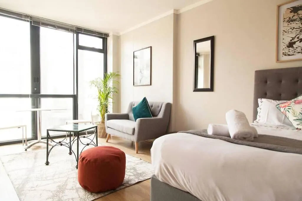 Four Seasons Apartments Cape Town